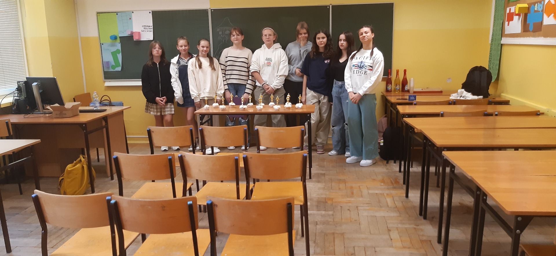 uczniowie podczas zajęć