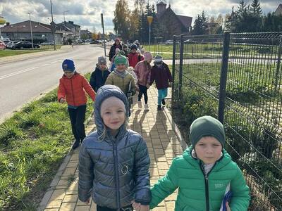 uczniowie podczas zajęć