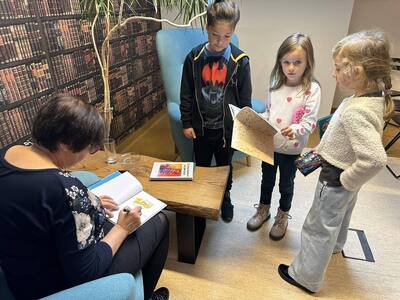 uczniowie podczas zajęć