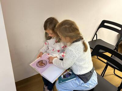 uczniowie podczas zajęć