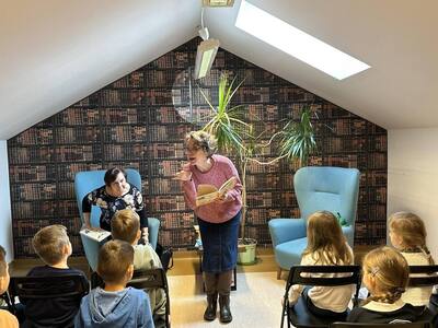 uczniowie podczas zajęć