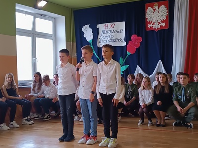 Uczniowie podczas apelu