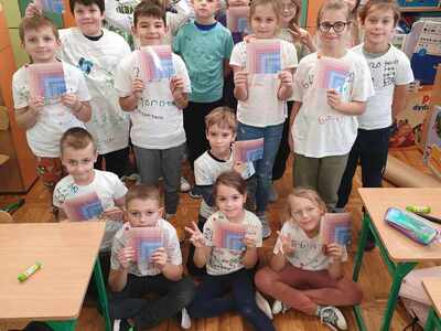 uczniowie podczas zajęć