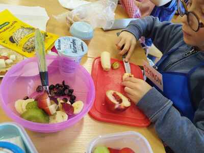 "Zdrowy i kolorowy Lunch Box do szkoły" w klasie 1a