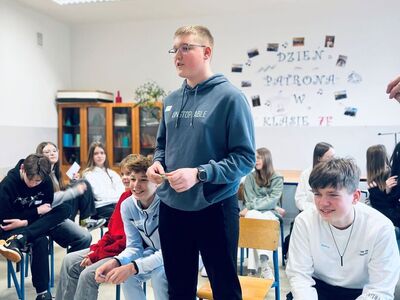 uczniowie podczas warsztatów