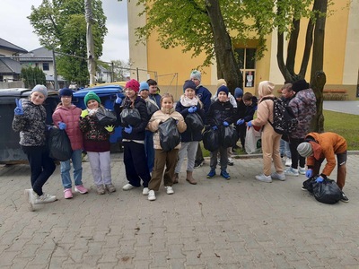 uczniowie podczas zajęć