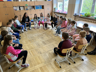 uczniowie podczas zajęć
