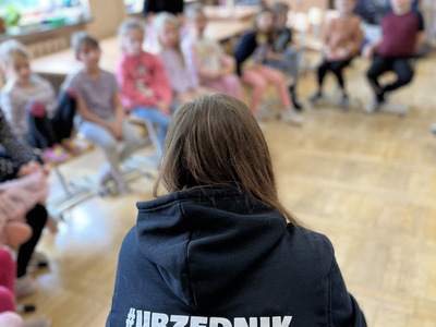 uczniowie podczas zajęć