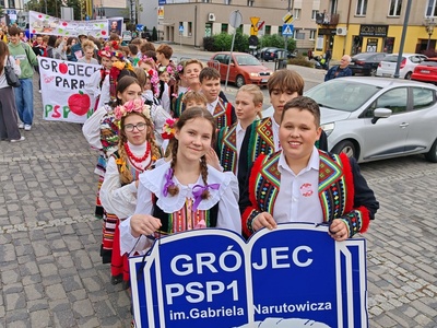 uczniowie podczas zajęć