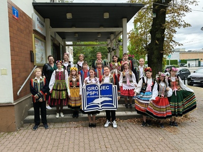 uczniowie podczas zajęć