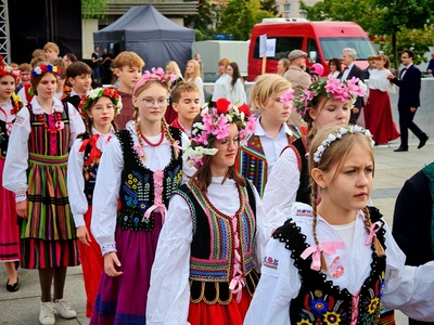 uczniowie podczas zajęć