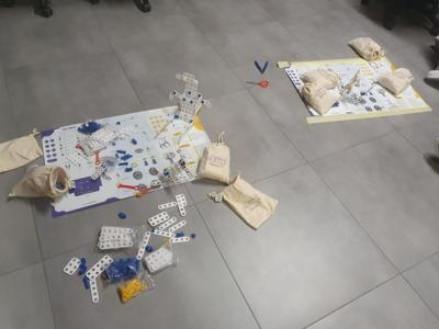 uczniowie podczas zabawy