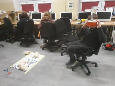 uczniowie podczas zabawy