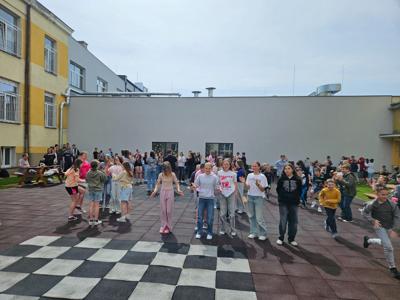 uczniowie podczas zajęć