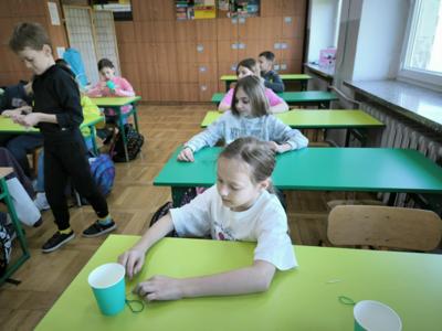 uczniowie podczas zabawy