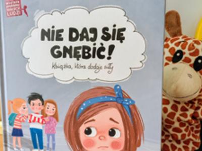 uczniowie podczas zabawy