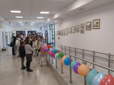 uczniowie podczas zabawy