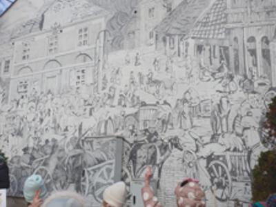 uczniowie na wycieczce