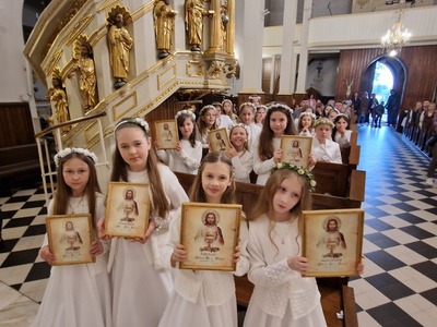 Dziewczynki z klasy 3a,b,c