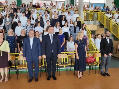 Zaproszeni goście, zastępca burmistrza , pan Jarosław Rupiewicz