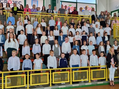 Uczniowie klas 2-3