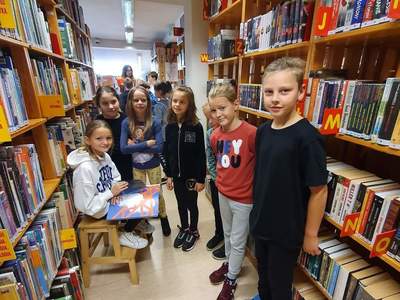 Wizyta w bibliotece publicznej