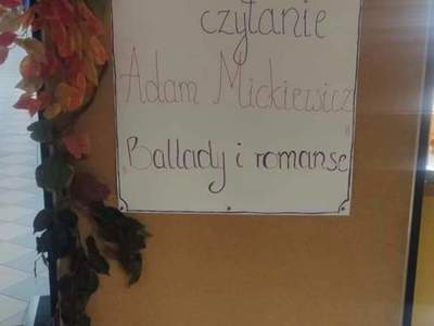 29 września nasza szkoła przyłączyła się do ogólnopolskiej akcji - Narodowe Czytanie. 