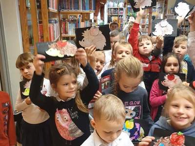 Wycieczka klasy 1a i 1e do Miejsko-Gminnej Biblioteki Publicznej w Grójcu