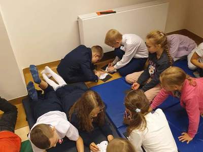 Wycieczka klasy 1a i 1e do Miejsko-Gminnej Biblioteki Publicznej w Grójcu