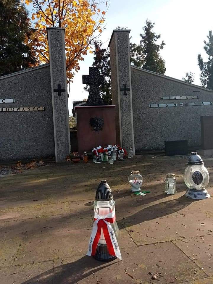 znicz zapalony przez 2e