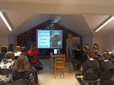 Za nami cykl zajęć w Miejsko-Gminna Biblioteka Publiczna im W. S. Laskowskiego w Grójcu poświęconych postaci grójczanina ks. Piotra Skargi. 