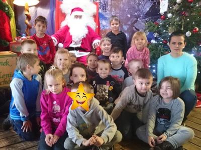 Zdjęcie grupowe z Mikołajem 