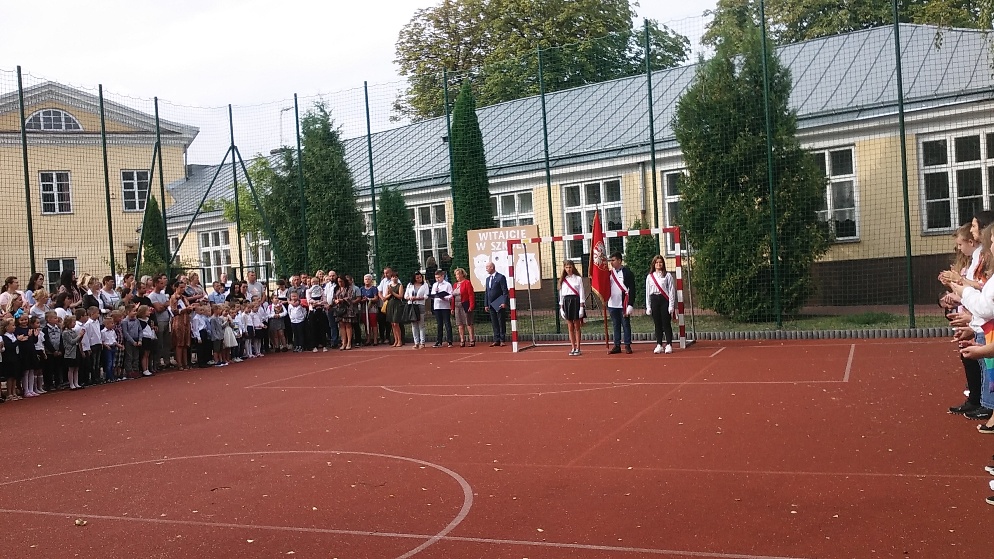 Uroczyste rozpoczęcie roku  szkolnego 