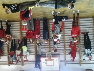 Zabawa na sali gimnastycznej