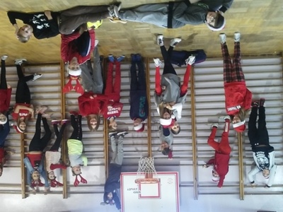 Zabawa na sali gimnastycznej 