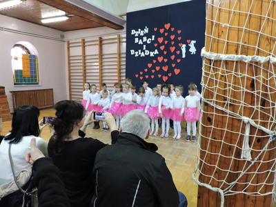 Przedstawienie na dzień babci i dziadka 