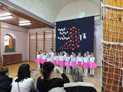 Przedstawienie na dzień babci i dziadka 