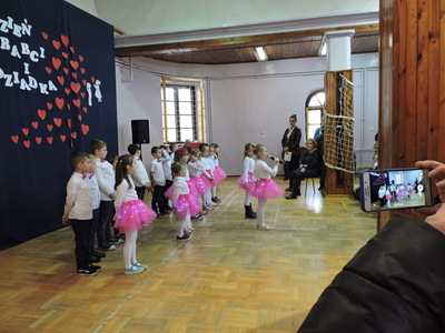 Przedstawienie na dzień babci i dziadka 