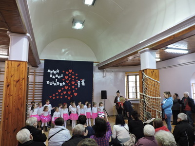 Przedstawienie na dzień babci i dziadka 