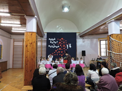 Przedstawienie na dzień babci i dziadka 