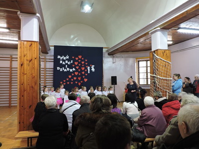 Przedstawienie na dzień babci i dziadka 