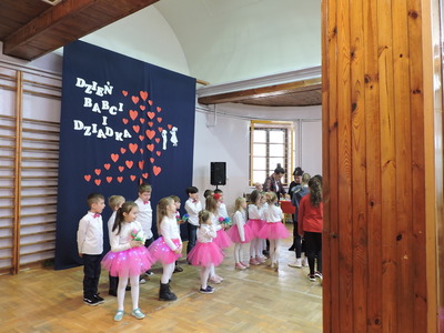 Przedstawienie na dzień babci i dziadka 