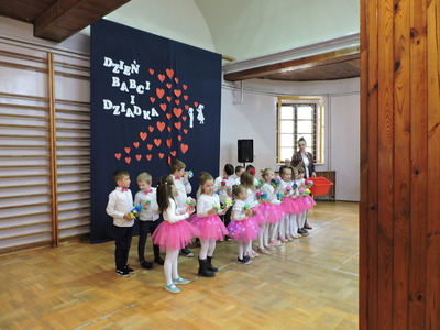 Przedstawienie na dzień babci i dziadka 