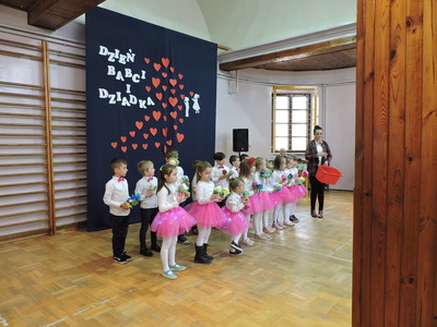 Przedstawienie na dzień babci i dziadka 