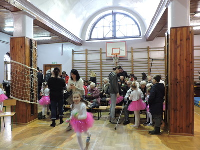 Przedstawienie na dzień babci i dziadka 