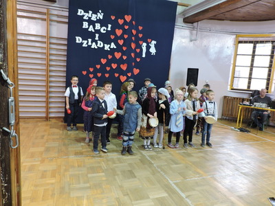 Przedstawienie na dzień babci i dziadka 