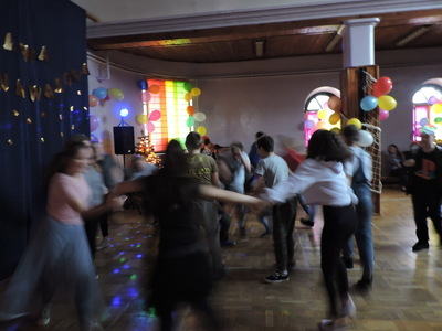 Zabawa na balu karnawałowym 