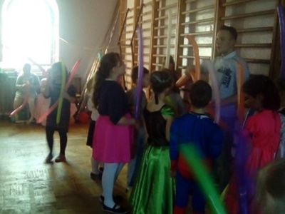 Zabawa podczas ferii zimowych 