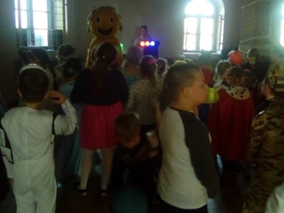 Zabawa podczas ferii zimowych 