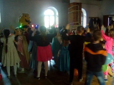 Zabawa podczas ferii zimowych 